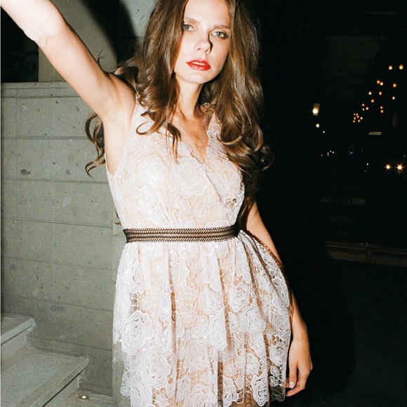 Sweet Self Portrait Starlet Lace Rose Mini Dress Sz 8US/12UK NWT - Picture 7 of 15